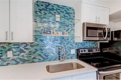 51 Island Way #104, Clearwater Beach, FL 33767 - Photo 11