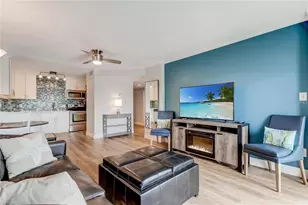 51 Island Way, Clearwater Beach, FL 33767 - Photo 25