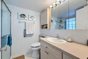 4550 Cove Cir, Saint Petersburg, FL 33708 - Photo 27