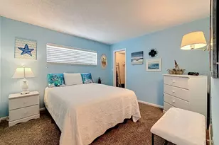 4550 Cove Cir, Saint Petersburg, FL 33708 - Photo 31