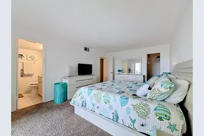 4550 Cove Circle #302, Saint Petersburg, FL 33708 - Photo 25