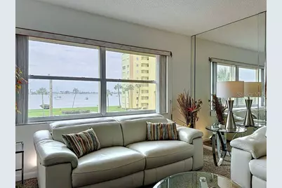4550 Cove Circle #302, Saint Petersburg, FL 33708 - Photo 21