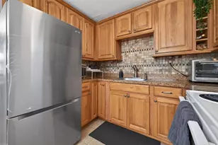 3766 56th Ave N, Saint Petersburg, FL 33714 - Photo 9
