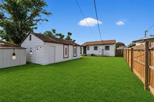 3766 56th Ave N, Saint Petersburg, FL 33714 - Photo 21