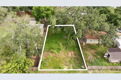 3233 Laurel Avenue, Clearwater, FL 33762 - Photo 3