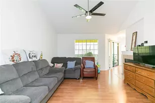 8636 Mallard Reserve Dr, Tampa, FL 33614 - Photo 13