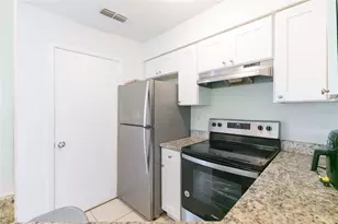 8636 Mallard Reserve Dr, Tampa, FL 33614 - Photo 21