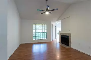 8636 Mallard Reserve Dr, Tampa, FL 33614 - Photo 11