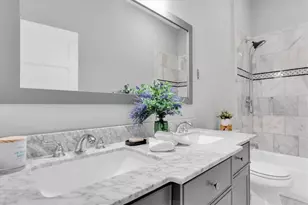 224 Northeast Jefferson Cir N, Saint Petersburg, FL 33702 - Photo 29