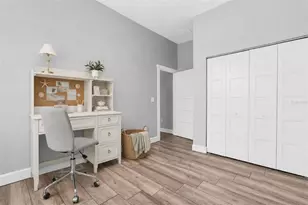 224 Northeast Jefferson Cir N, Saint Petersburg, FL 33702 - Photo 25
