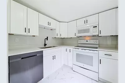 15163 George Boulevard, Clearwater, FL 33760 - Photo 9