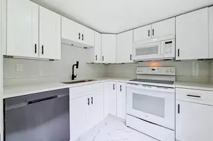 15163 George Blvd, Clearwater, FL 33760 - Photo 9