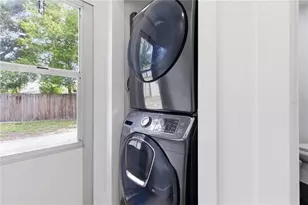 907 Leisure Ave, Tampa, FL 33613 - Photo 21
