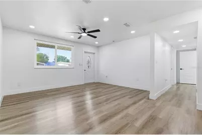907 Leisure Avenue, Tampa, FL 33613 - Photo 7