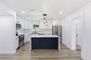 907 Leisure Ave, Tampa, FL 33613 - Photo 5