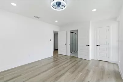 907 Leisure Avenue, Tampa, FL 33613 - Photo 11