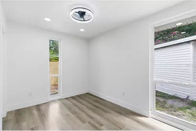 907 Leisure Avenue, Tampa, FL 33613 - Photo 15