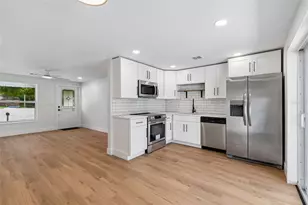 3725 Ambermist Dr, Tampa, FL 33619 - Photo 11