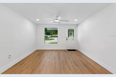 3725 Ambermist Drive, Tampa, FL 33619 - Photo 9