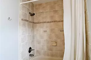 7110 Hollowell Dr, Tampa, FL 33634 - Photo 23