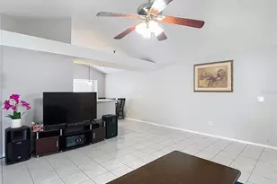 7110 Hollowell Dr, Tampa, FL 33634 - Photo 7