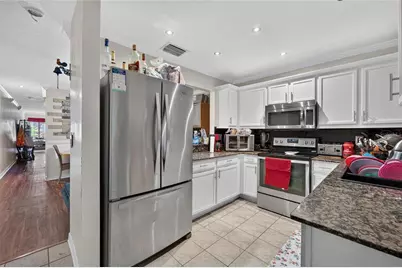 10818 Brickside Court, Riverview, FL 33579 - Photo 15