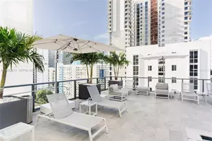 229 SW 9th St, Miami, FL 33130 - Photo 17