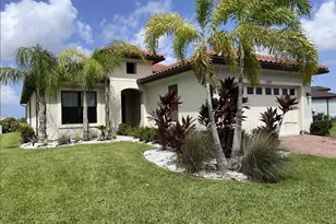 2317 5th St E, Palmetto, FL 34221 - Photo 1