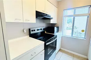 5508 Pokeweed Ct, Tampa, FL 33617 - Photo 7