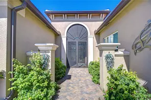 15303 Valencia Del Sol St, Wimauma, FL 33598 - Photo 5