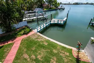 7025 Boca Ciega Dr, Saint Pete Beach, FL 33706 - Photo 43