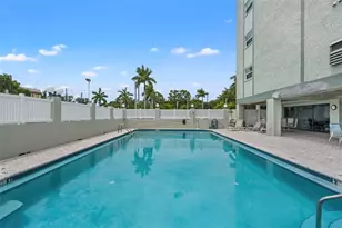 7321 Central Ave, Saint Petersburg, FL 33710 - Photo 17