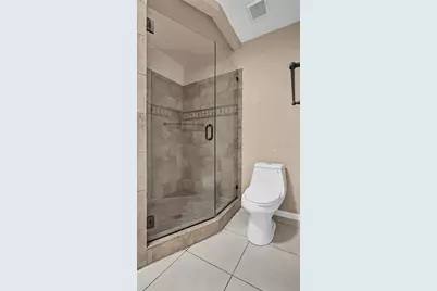 2610 E Lake Avenue, Tampa, FL 33610 - Photo 21