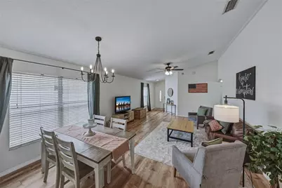 8160 Canterbury Lake Boulevard, Tampa, FL 33619 - Photo 13