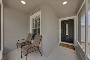 8160 Canterbury Lake Blvd, Tampa, FL 33619 - Photo 7