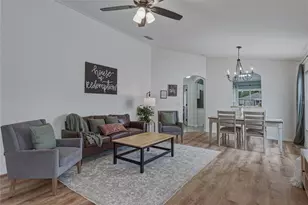 8160 Canterbury Lake Blvd, Tampa, FL 33619 - Photo 9