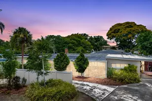 1950 45th St N, Saint Petersburg, FL 33713 - Photo 3