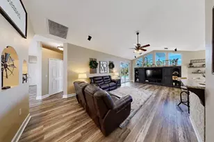 10619 Lithia Estates Dr, Lithia, FL 33547 - Photo 7