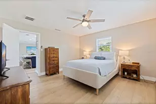 6085 Tanglewood Dr NE, Saint Petersburg, FL 33703 - Photo 21