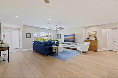 6085 Tanglewood Drive NE, Saint Petersburg, FL 33703 - Photo 11