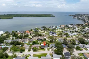 6085 Tanglewood Dr NE, Saint Petersburg, FL 33703 - Photo 37
