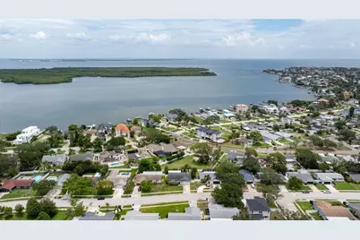 6085 Tanglewood Drive NE, Saint Petersburg, FL 33703 - Photo 47