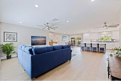 6085 Tanglewood Drive NE, Saint Petersburg, FL 33703 - Photo 7
