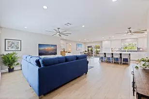 6085 Tanglewood Dr NE, Saint Petersburg, FL 33703 - Photo 7