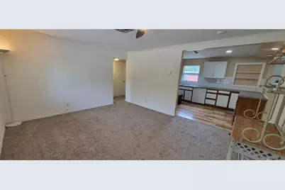 425 40th Avenue NE, Saint Petersburg, FL 33703 - Photo 5