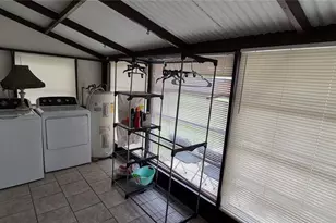425 40th Ave NE, Saint Petersburg, FL 33703 - Photo 19