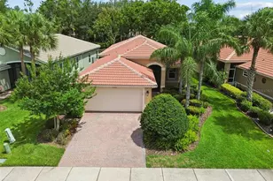 15790 Crystal Waters Dr, Wimauma, FL 33598 - Photo 5