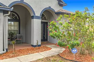11607 Grove Arcade Dr, Riverview, FL 33569 - Photo 1