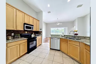 11607 Grove Arcade Drive, Riverview, FL 33569 - Photo 7