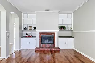 11607 Grove Arcade Dr, Riverview, FL 33569 - Photo 5
